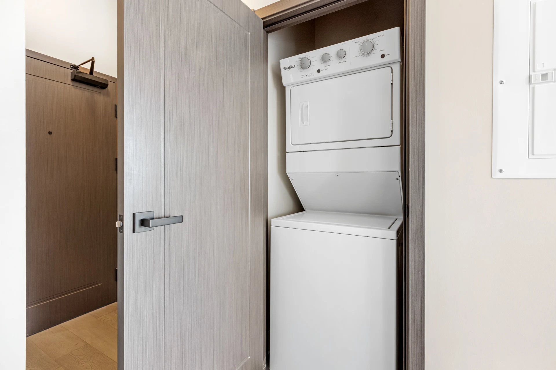 Built-in oven and dishwasher in a suite kitchen